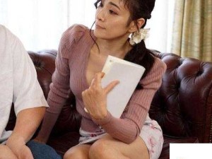 人妻中出しメイド は絶対服従：情感与责任交织下的社会现象解析