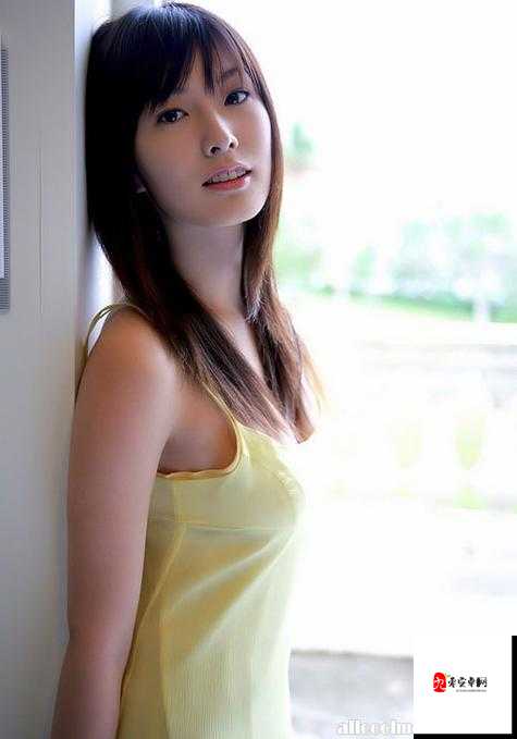 波霸巨爆乳AV长泽梓:突破偏见的身体叙事
